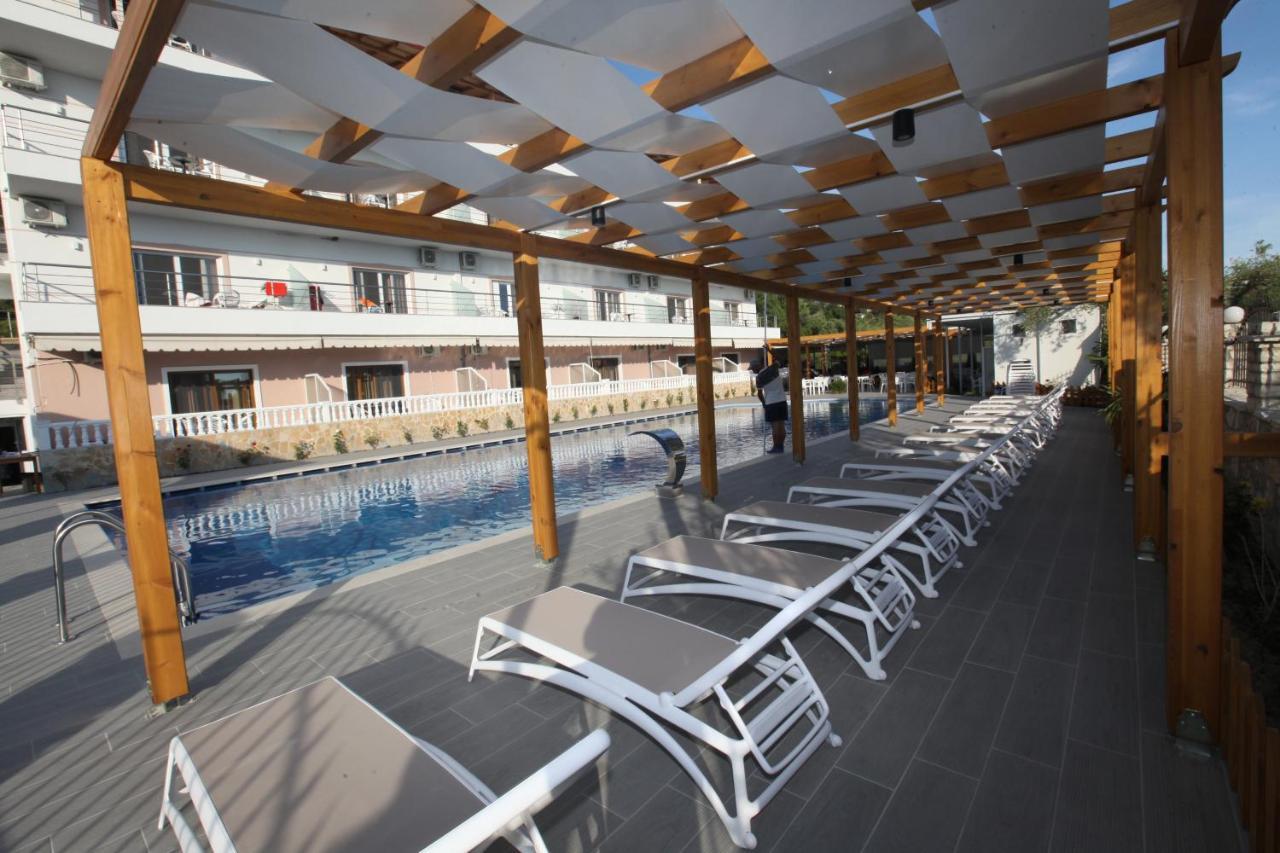 Hotel Riviera Борш Экстерьер фото