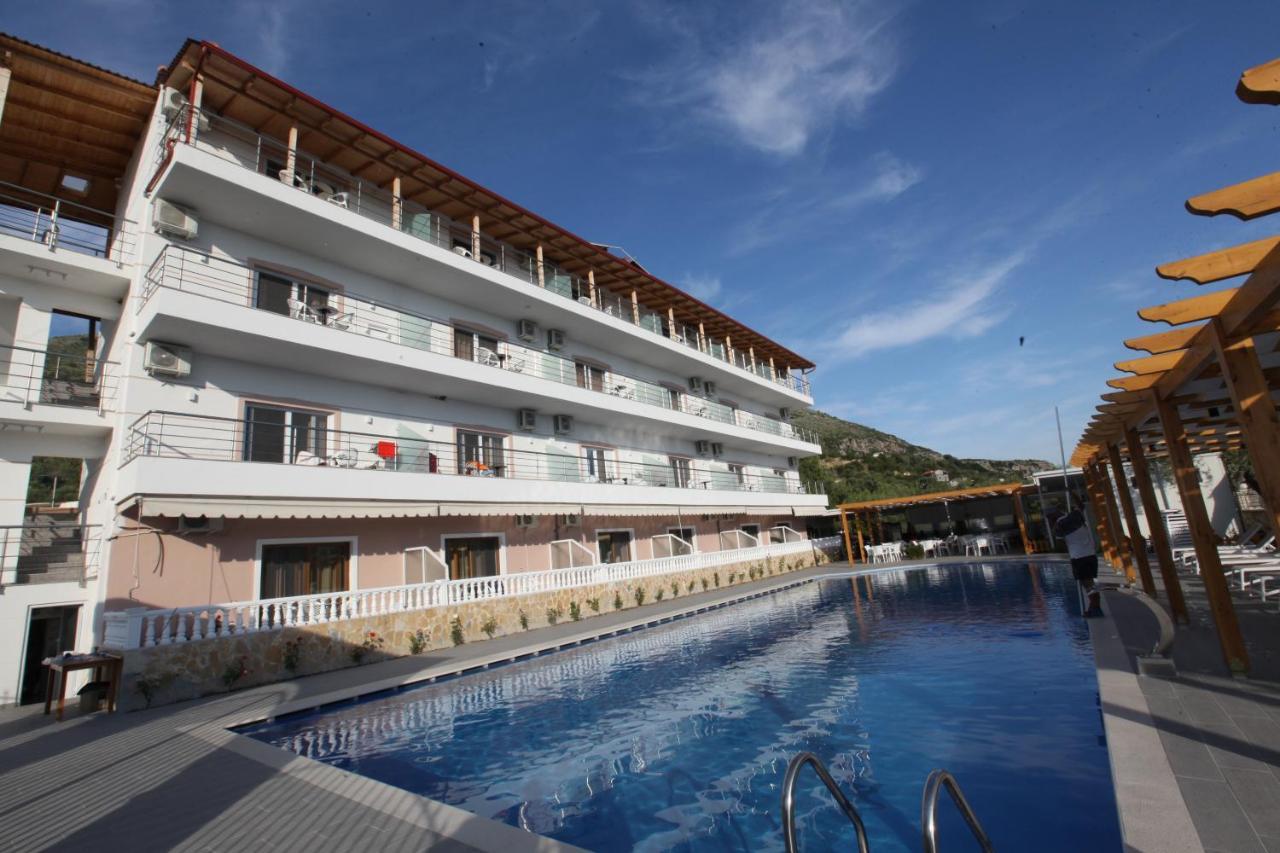 Hotel Riviera Борш Экстерьер фото